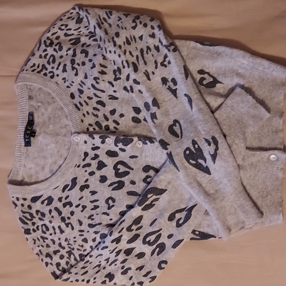 Cardigan by TCEC size Large - Picture 5 of 6